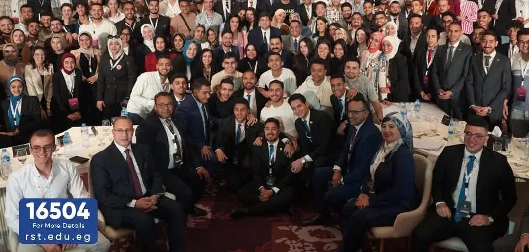 طلاب جامعة الريادة يشاركون في ملتقي الاتحادات الطلابية بمعهد اعداد القادة