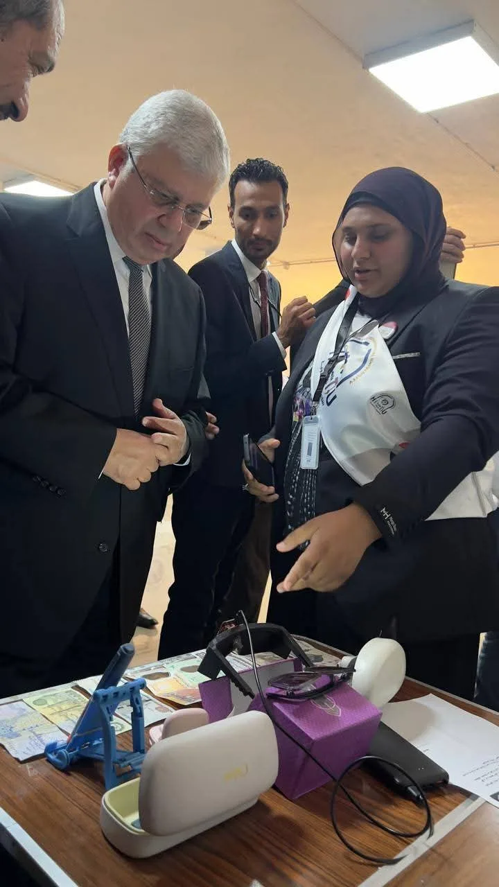 طلاب جامعة حلوان التكنولوجية يحصدون المركزين الأول والثالث في ملتقى الابتكارات العلمية والهندسية