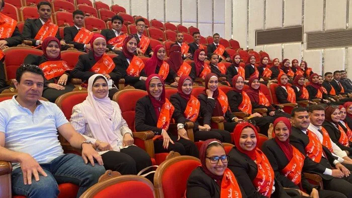 طلاب جامعة حلوان يساهمون في البحث الرئيسي للهيئة العسكرية للبحوث. طلاب جامعة حلوان يساهمون في البحث الرئيسي للهيئة العسكرية للبحوث.