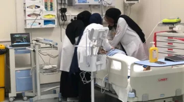 طلاب كلية الصحة في جامعة قطر يتنافسون في النهائيات العالمية لمسابقة المحاكاة في إسبانيا.