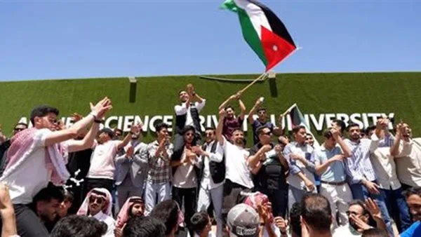 طلاب مصر يحتفلون بعيد الاستقلال في جامعة العلوم التطبيقية الأردنية بأطباق الكشري والمشلتت طلاب مصر يحتفلون بعيد الاستقلال في جامعة العلوم التطبيقية الأردنية بأطباق الكشري والمشلتت