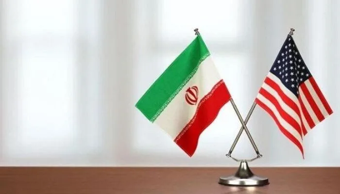 طهران تصر على موقفها.. واشنطن تتفاوض مع إيران بينما تهدد بتوجيه ضربات لمفاعلاتها النووية. طهران تصر على موقفها.. واشنطن تتفاوض مع إيران بينما تهدد بتوجيه ضربات لمفاعلاتها النووية.