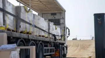 جيش الاحتلال الإسرائيلي يعلن عن وصول 5 شاحنات محملة بالمساعدات إلى غزة