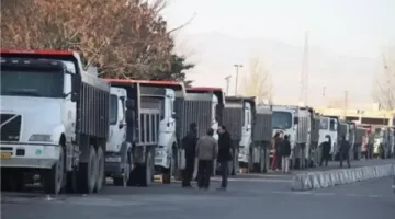 عاجل.. إضراب غير معتاد لسائقي الشاحنات في إيران