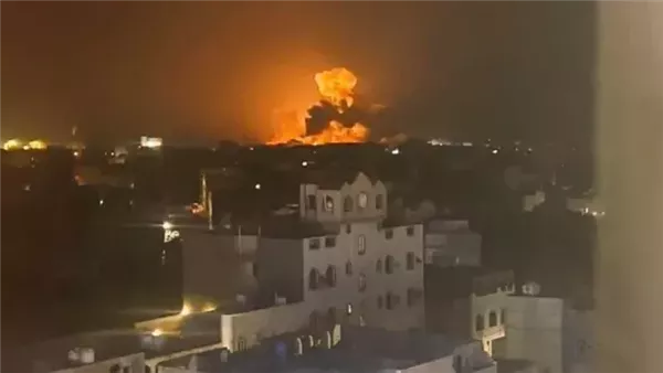 عاجل.. إعلام حوثي: أمريكا تقصف أهدافا بميناء رأس عيسى في الحديدة غربي اليمن