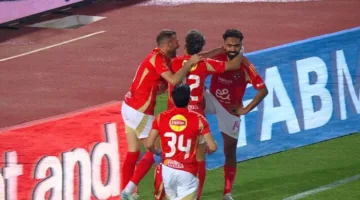 عاجل… الأهلي يتوج بلقب الدوري للمرة 45 بسداسية تاريخية أمام فاركو «فيديو»