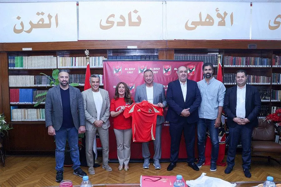 عاجل.. الأهلي يستقبل السفيرة الأمريكية في القاهرة قبيل انطلاق كأس العالم للأندية عاجل.. الأهلي يستقبل السفيرة الأمريكية في القاهرة قبيل انطلاق كأس العالم للأندية