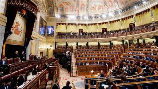 البرلمان الإسباني يقرر التفاوض بشكل عاجل حول حظر تسليم الأسلحة إلى إسرائيل. البرلمان الإسباني يقرر التفاوض بشكل عاجل حول حظر تسليم الأسلحة إلى إسرائيل.