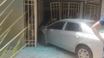 عاجل | تفاصيل حادث الدقي: لماذا اقتحمت سيارة خاصة محل الملابس؟