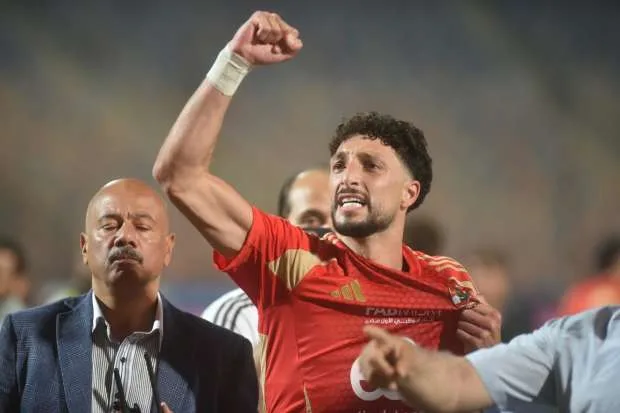 عاجل.. تفاصيل ما جرى في غرفة ملابس بيراميدز بعد هدف وسام أبو علي الحاسم أمام البنك عاجل.. تفاصيل ما جرى في غرفة ملابس بيراميدز بعد هدف وسام أبو علي الحاسم أمام البنك