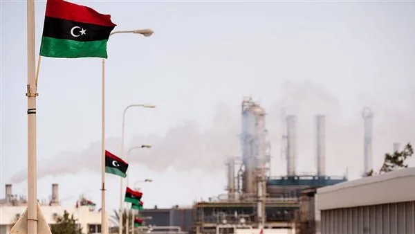 عاجل.. ليبيا.. تسرب نفطي في أحد خطوط الإنتاج بالقرب من مدينة الزاوية الجنوبية عاجل.. ليبيا.. تسرب نفطي في أحد خطوط الإنتاج بالقرب من مدينة الزاوية الجنوبية