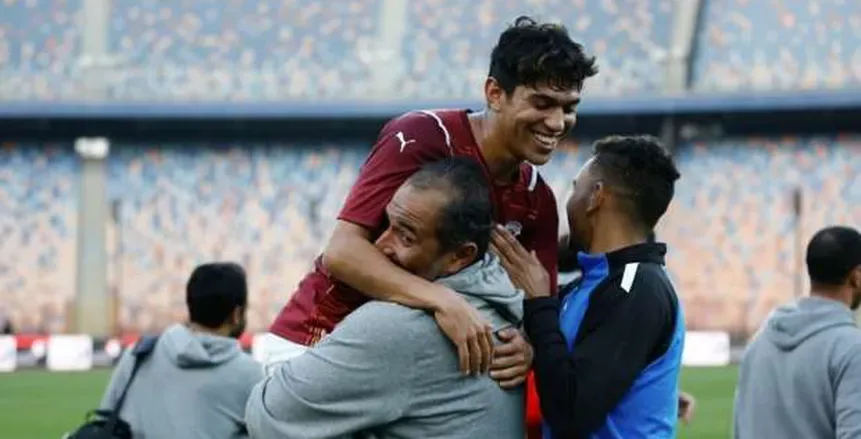 عاجل.. معلومات حول اتفاق الأهلي مع سيراميكا بشأن انتقال محمد شكري.. وقرار من ريبيرو يحسم الصفقة عاجل.. معلومات حول اتفاق الأهلي مع سيراميكا بشأن انتقال محمد شكري.. وقرار من ريبيرو يحسم الصفقة