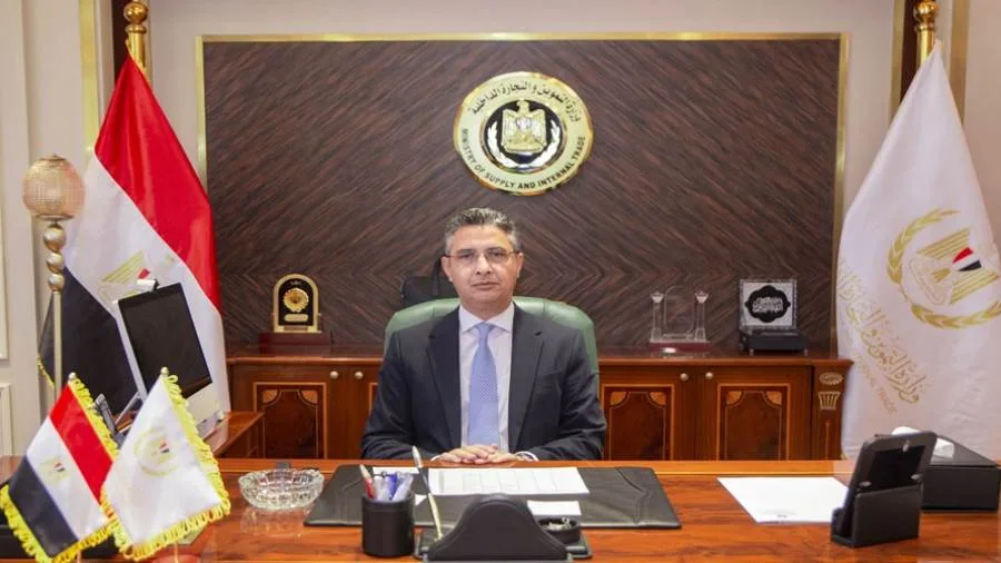 عاجل.. وزير التموين يأمر بتوفير السلع بأسعار مخفضة في المجمعات تحضيراً لعيد الأضحى عاجل.. وزير التموين يأمر بتوفير السلع بأسعار مخفضة في المجمعات تحضيراً لعيد الأضحى