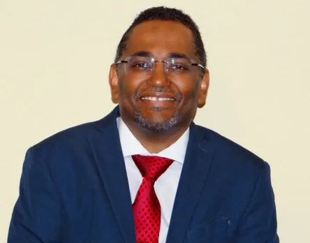 عادل عبد العاطي: السودان: هل ستُعتبر حكومة كامل إدريس حكومة فعّالة وقوية؟ عادل عبد العاطي: السودان: هل ستُعتبر حكومة كامل إدريس حكومة فعّالة وقوية؟
