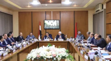 عاشور: المؤسسات التعليمية العليا تمثل دعامة أساسية في نظام التعليم ونعمل على تحسين مستوى خريجيها.
