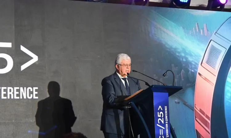 عاشور: مصر تتصدر القارة الإفريقية في مجال أبحاث الأمن السيبراني لعام 2024 عاشور: مصر تتصدر القارة الإفريقية في مجال أبحاث الأمن السيبراني لعام 2024