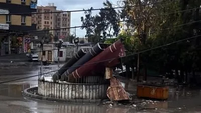 عاصفة غير متوقعة تؤدي إلى انقطاع التيار الكهربائي عن مناطق شاسعة بمركز بلطيم في كفر الشيخ عاصفة غير متوقعة تؤدي إلى انقطاع التيار الكهربائي عن مناطق شاسعة بمركز بلطيم في كفر الشيخ