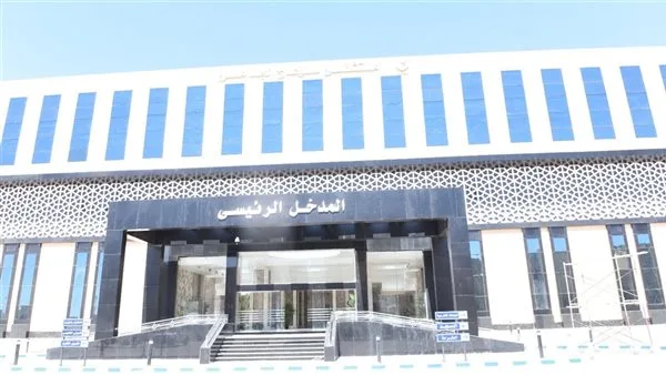 عامل يشرع في إنهاء حياة نجل عمومته تعدى على والدته بدار السلام