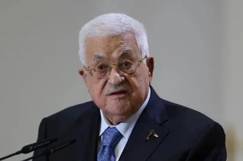 عباس يزور بيروت في 21 أيار/مايو وسط سعي السلطات لنزع سلاح المخيمات الفلسطينية في لبنان