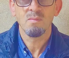 عبد الحميد كناكري خوجة: “بزيارة” ألفي مليار دولار في حقيبة، و400 مليون “طائرة”