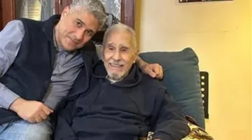 عبد الرحمن أبو زهرة يظهر مجددًا مع ابنه بعد أزمة وقف المعاش