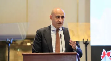 «عبد اللطيف» يشارك في مؤتمر عن تحسين التعليم الفني في مصر