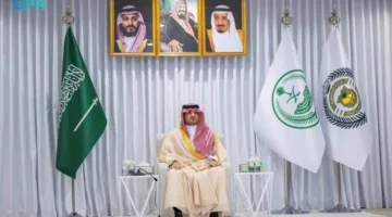 عبدالعزيز بن سعود يجتمع مع مدير وكبار المسؤولين في مكافحة المخدرات بمنطقة مكة