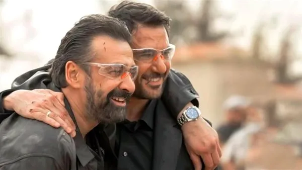 عرض فيلم “الكلاب السبعة” من بطولة كريم عبد العزيز وأحمد عز في سبتمبر القادم. عرض فيلم “الكلاب السبعة” من بطولة كريم عبد العزيز وأحمد عز في سبتمبر القادم.