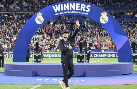 عرض لا يرفض.. كلوب “يعض أصابع الندم” بسبب ريال مدريد