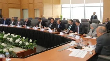 عصمت يدرس خطة الصيف: ضمان إمدادات الكهرباء، مكافحة السرقات، وزيادة كفاءة التشغيل