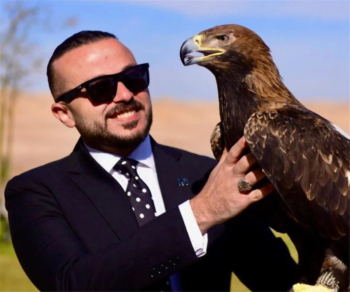 عضو مجلس الأهلي يعلق على الجدل حول إعلان الرعاية: ‘العربية هكذا’ عضو مجلس الأهلي يعلق على الجدل حول إعلان الرعاية: ‘العربية هكذا’