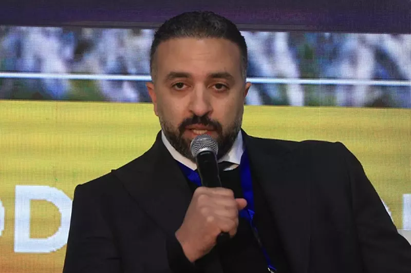عضو مجلس الأهلي يناقش: عوائد النادي، أسعار تذاكر كأس العالم للأندية، وواقع مفاوضات رونالدو عضو مجلس الأهلي يناقش: عوائد النادي، أسعار تذاكر كأس العالم للأندية، وواقع مفاوضات رونالدو