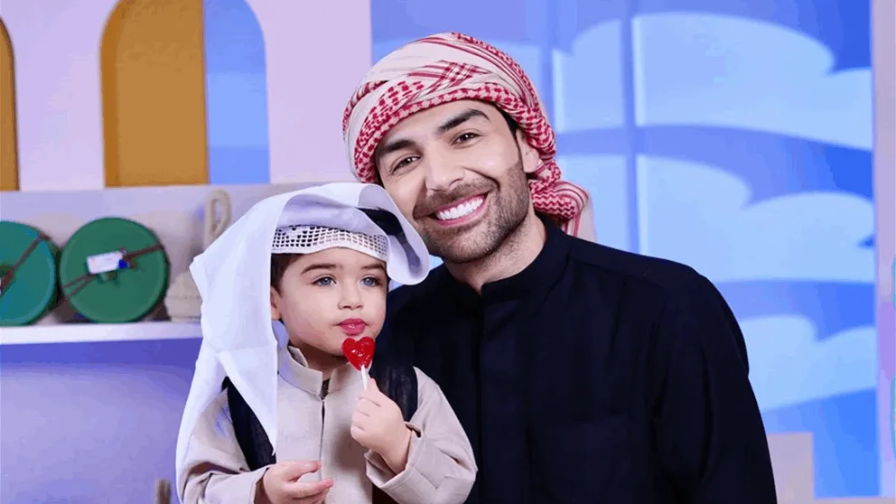 عقيل الرئيسي يفقد الوعي أمام ابنه “آدم” وتفاعله يحظى بالاهتمام. عقيل الرئيسي يفقد الوعي أمام ابنه “آدم” وتفاعله يحظى بالاهتمام.