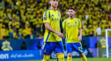 عكاظ: رونالدو يتواصل مع لاعبين دوليين للانضمام إلى نادي النصر