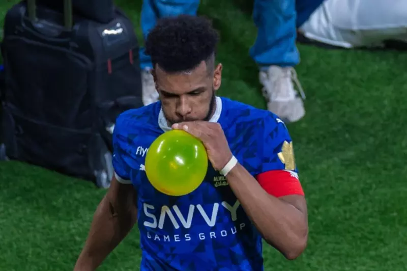 علي البليهي يوشك على الرحيل عن الهلال علي البليهي يوشك على الرحيل عن الهلال