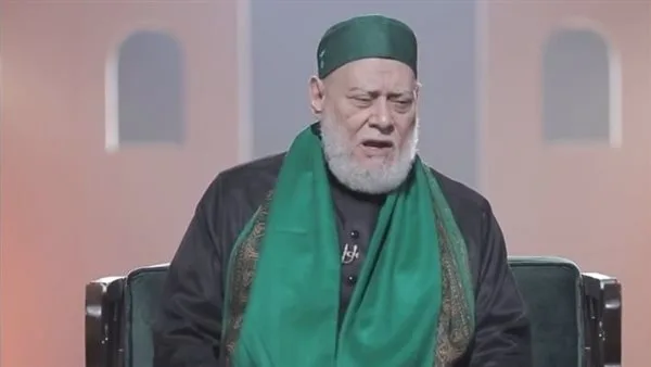 علي جمعة مدافعا عن حديث الذباب: مش معمول لملكة إنجلترا