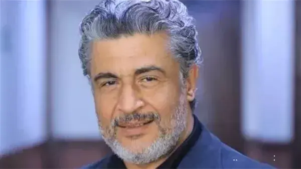 علي حمدي: لم أعتزل الفن.. وأنتظر عملًا يليق بجمهوري
