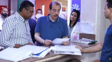 عمرو قنديل يزور مجموعة من المرافق الصحية في البحر الأحمر
