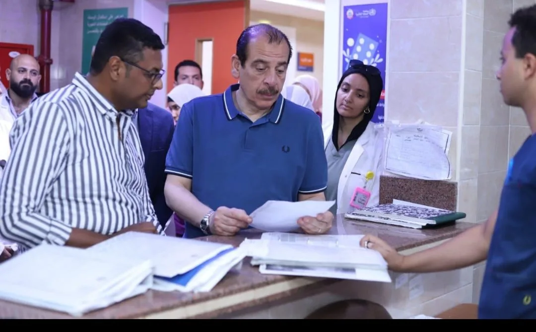 عمرو قنديل يزور مجموعة من المرافق الصحية في البحر الأحمر عمرو قنديل يزور مجموعة من المرافق الصحية في البحر الأحمر