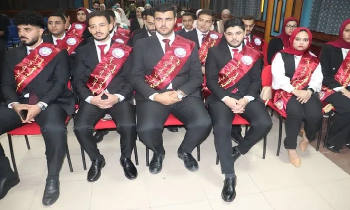 عميد كلية الطب بطنطا يشارك في مراسم تنصيب اتحاد الطلاب واختتام الفعاليات عميد كلية الطب بطنطا يشارك في مراسم تنصيب اتحاد الطلاب واختتام الفعاليات