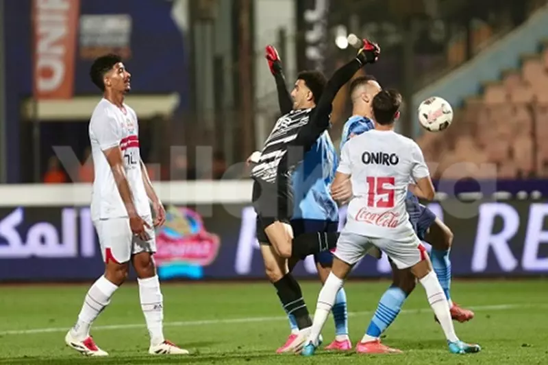 عواد يرتكب خطأً يكلفه 3 نقاط.. بيراميدز يعود للمنافسة في الدوري المصري ضد الزمالك (فيديو) عواد يرتكب خطأً يكلفه 3 نقاط.. بيراميدز يعود للمنافسة في الدوري المصري ضد الزمالك (فيديو)
