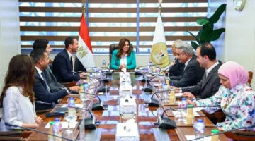 “عوض” تشدد على ضرورة تعزيز التعاون مع القطاع الخاص لدعم المشاريع الناشئة.
