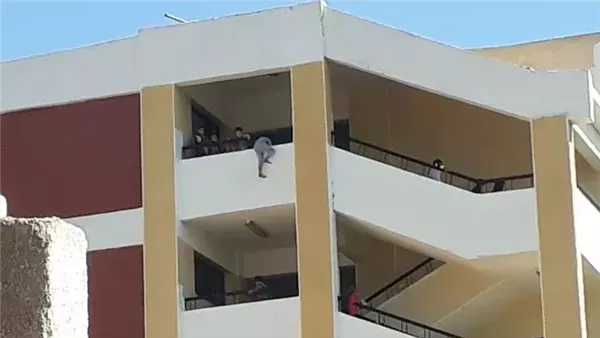 غداً.. استئناف محاكمة المتهمين بالاعتداء على ولي أمر في مدرسة الحافظ الخاصة بالسلام غداً.. استئناف محاكمة المتهمين بالاعتداء على ولي أمر في مدرسة الحافظ الخاصة بالسلام