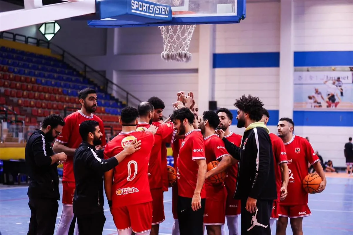 غرامة مالية وتحذير بتشديد العقوبة.. اتحاد كرة السلة يفرض عقوبات على مشجعي الأهلي