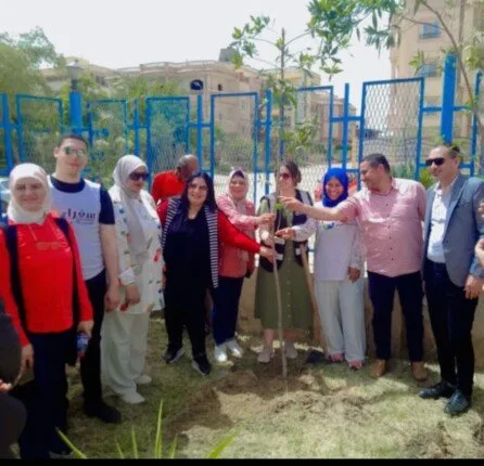غرس 200 شجرة على شاطئ التعاون بالإسماعيلية في إطار مبادرة “استعد للأخضر” غرس 200 شجرة على شاطئ التعاون بالإسماعيلية في إطار مبادرة “استعد للأخضر”