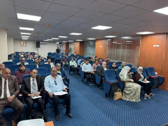 غرفة تجارة سوهاج تعقد ندوة حول تقديم الحزمة الأولى من التسهيلات الضريبية غرفة تجارة سوهاج تعقد ندوة حول تقديم الحزمة الأولى من التسهيلات الضريبية