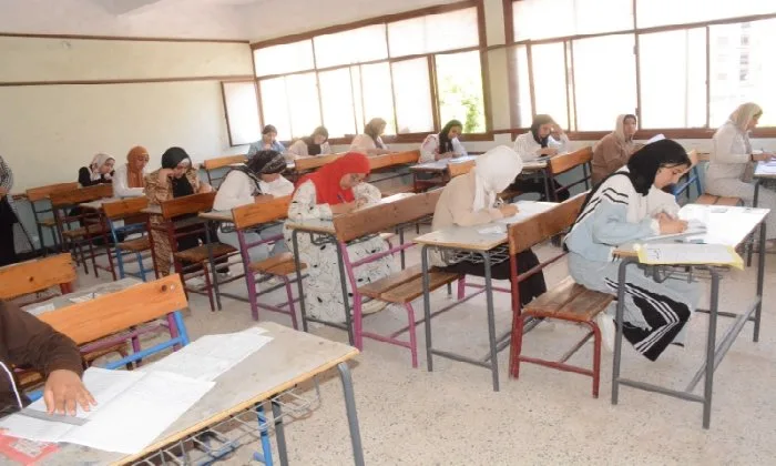 غرفة تحكم لمراقبة امتحانات الدبلومات الفنية في 160 مركزاً بالقليوبية غرفة تحكم لمراقبة امتحانات الدبلومات الفنية في 160 مركزاً بالقليوبية