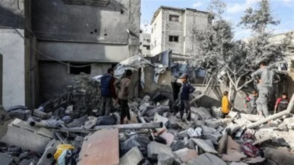 غزة: 17 شهيدًا في قصف استهدف مدرسة للنازحين بمخيم البريج