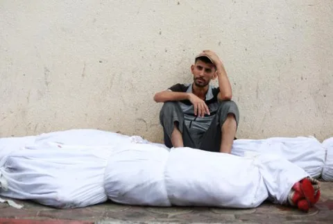 غزة تباد.. الجيش الإسرائيلي يقتل 76 فلسطينيا بينهم نساء وأطفال بعدة مجازر الأربعاء