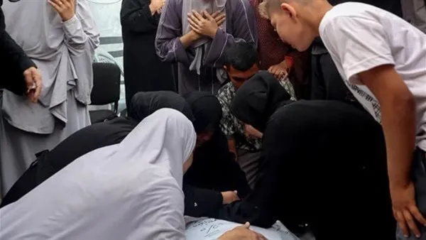 غزة تحت الإبادة الجماعية: استُشهاد 4 فلسطينيين في قصف الاحتلال على دير البلح وسط غزة